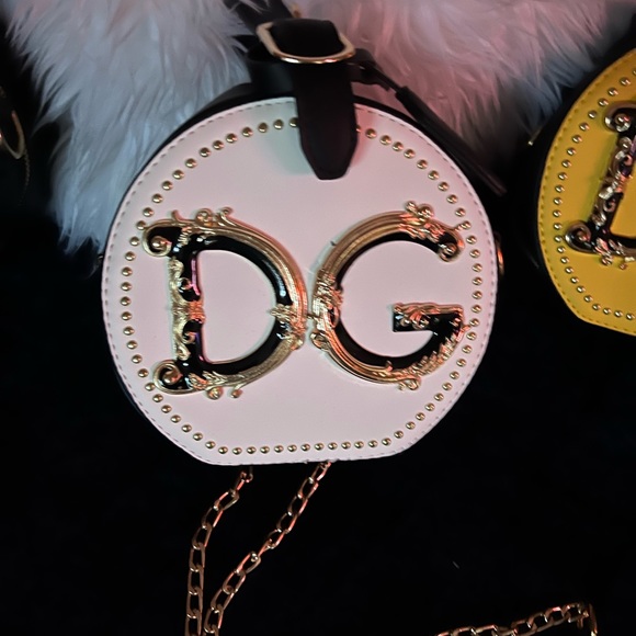 Purses - Picture 3 of 5